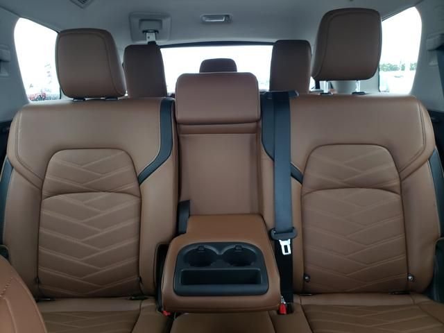 Used 2022 Gray Nissan Platinum image 14