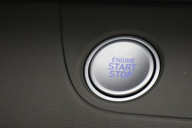 2025 Hyundai Elantra Blue - Photo 16