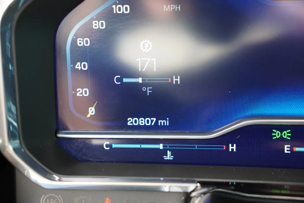 Used 2023 Summit White Chevrolet LT image 34