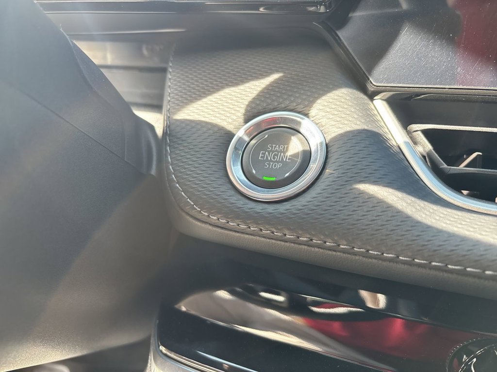 New 2027 Sterling Gray Metallic Chevrolet LT image 18