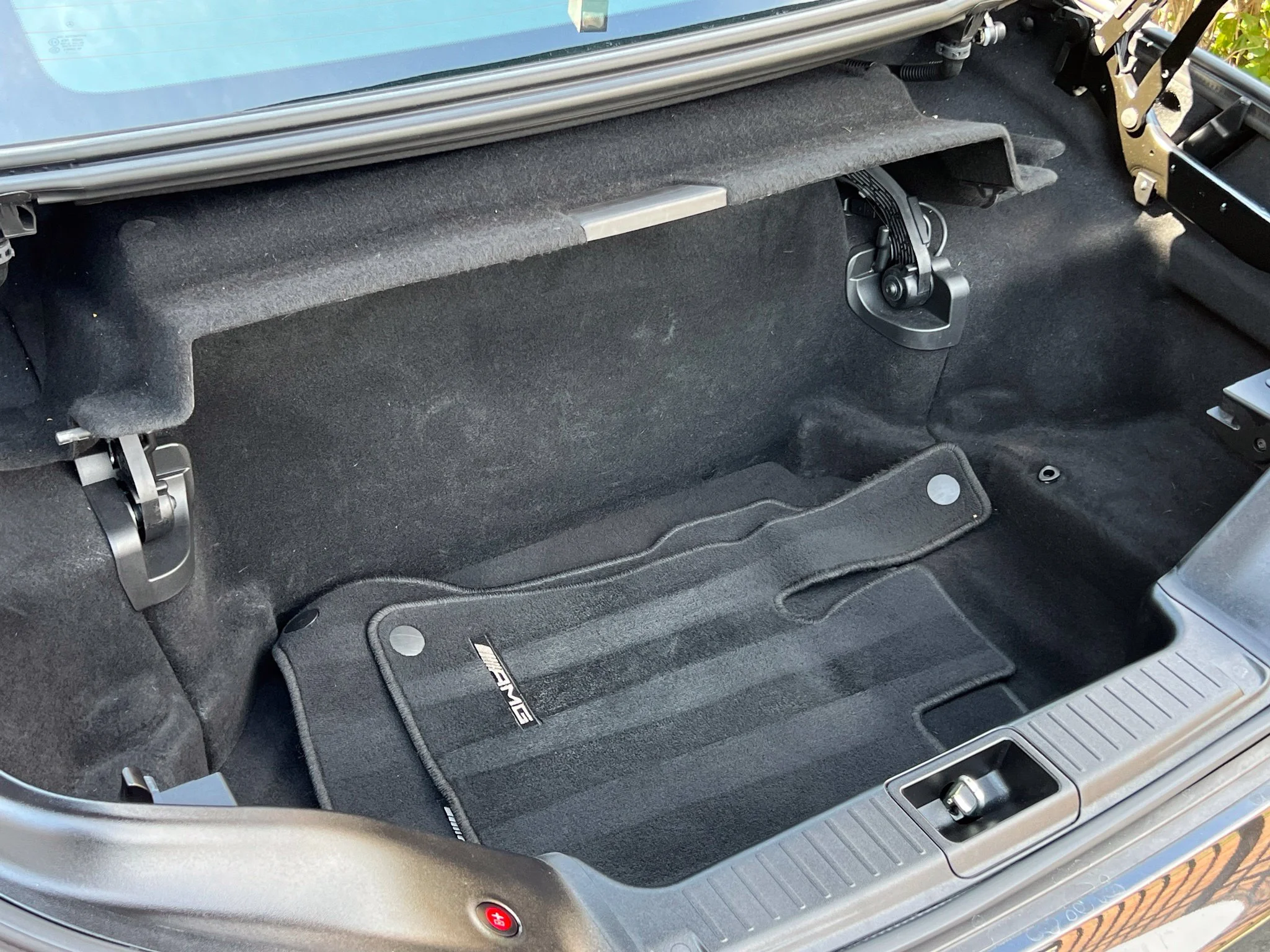 Used 2018  Mercedes-Benz SL 63 AMG® image 37