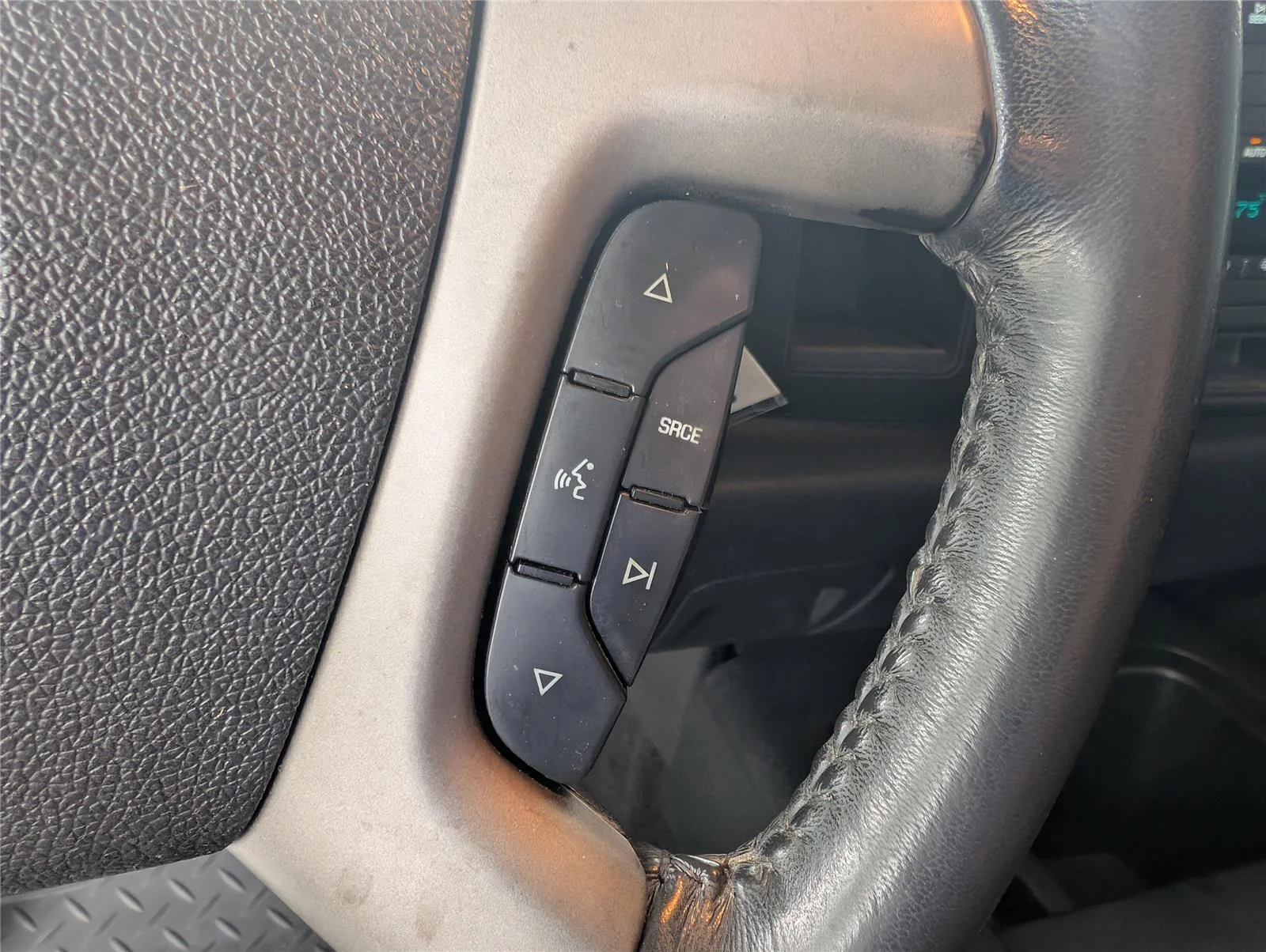Used 2007 Summit White GMC SLE2 image 19