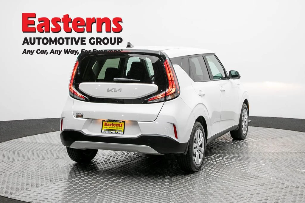 Used 2023 White Kia LX image 5