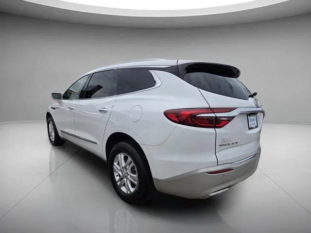 Used 2020 Summit White Buick Essence image 3