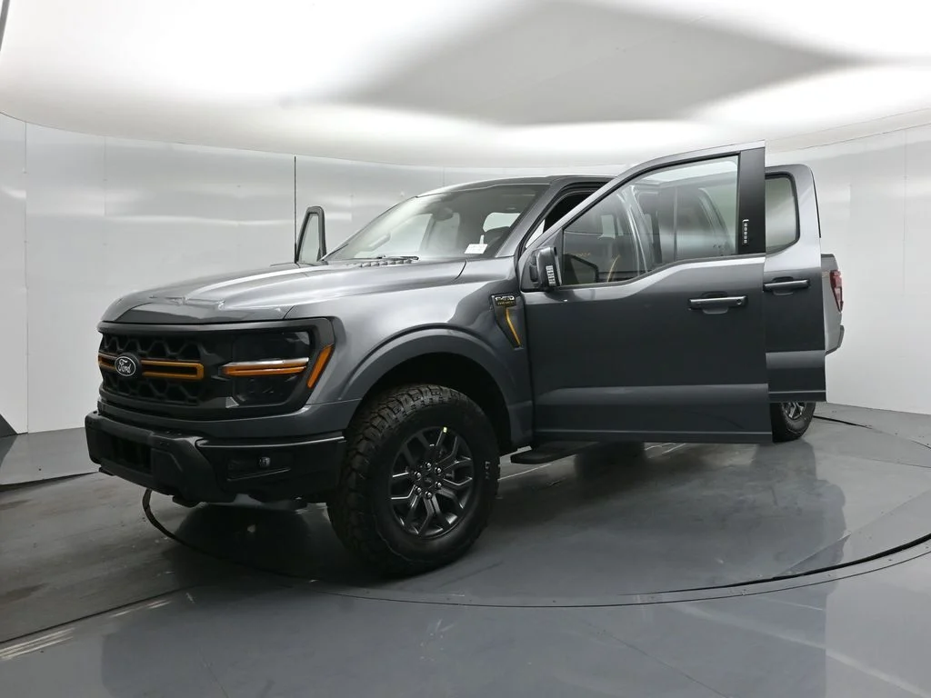 New 2026 Carbonized Gray Metallic Ford Tremor image 29