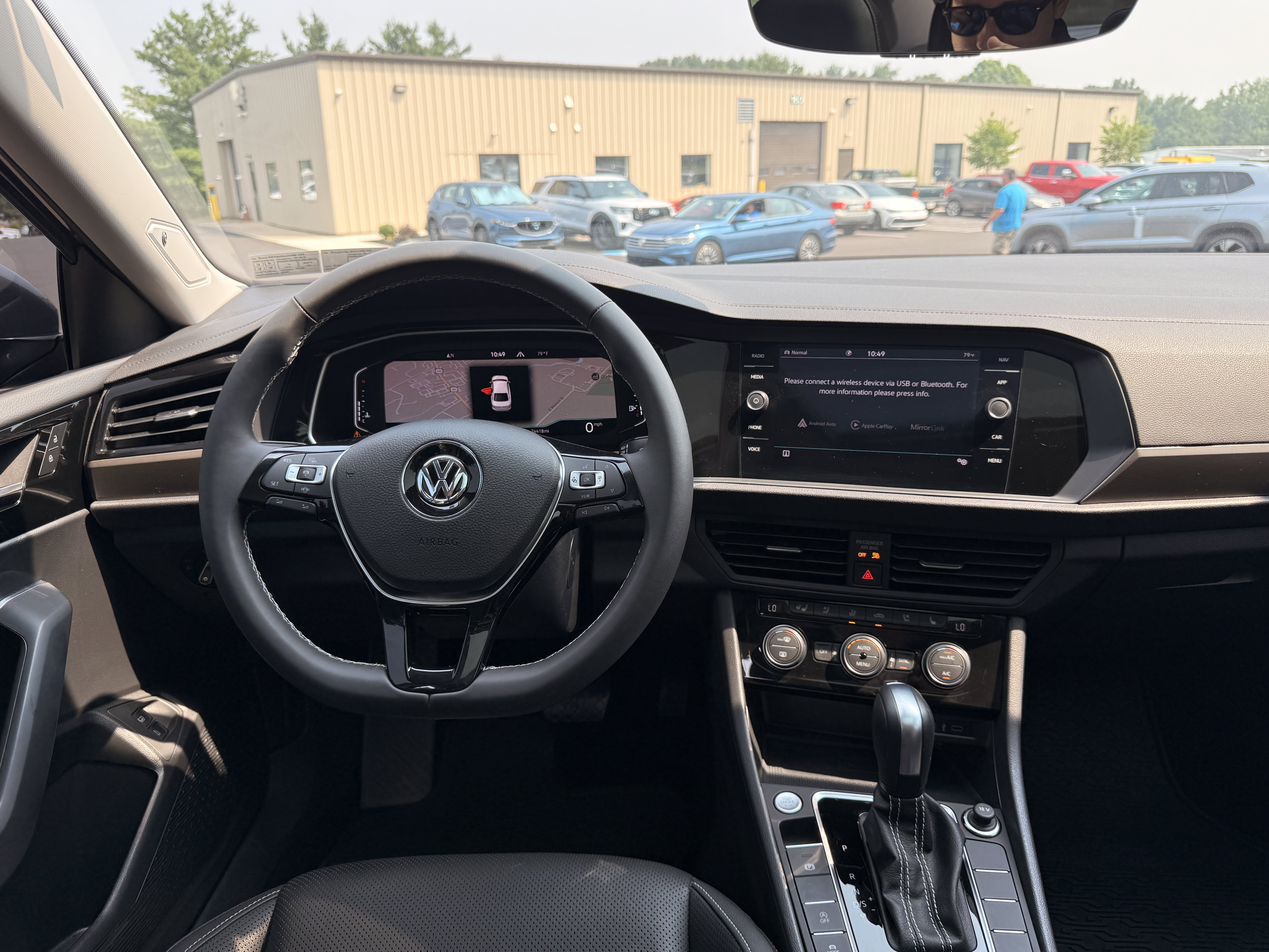 Used 2021  Volkswagen SEL Premium image 30