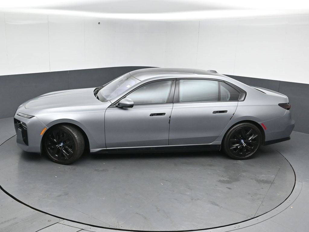 2023 BMW I7 - Image 25