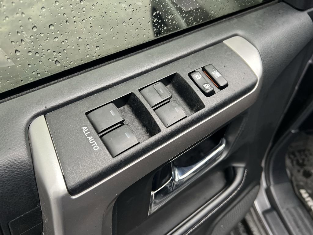 2018 Toyota 4Runner SR5 - Photo 19