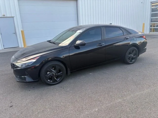 Used 2023 Hyundai Elantra Blue with VIN KMHLM4AJ5PU079289 for sale in Kansas City