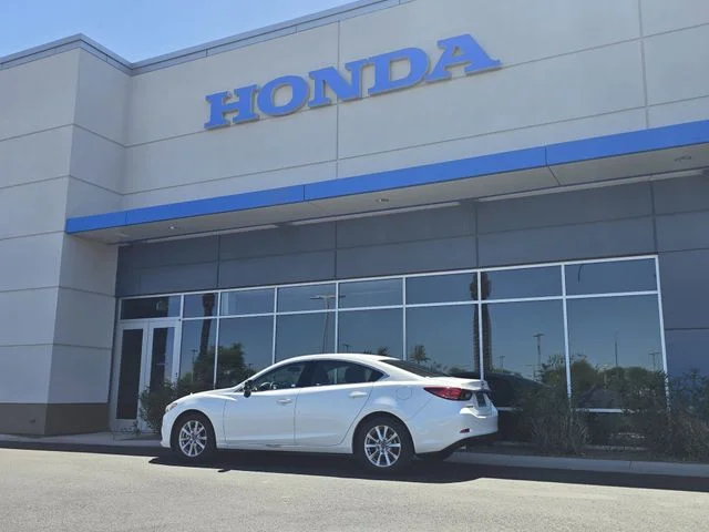 Used 2014 Snowflake White Pearl Mica Mazda i Sport image 19
