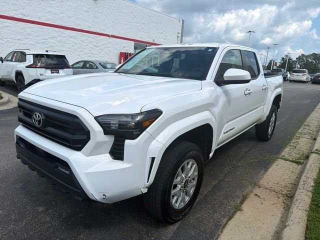 Used 2024 White Toyota SR5 image 3