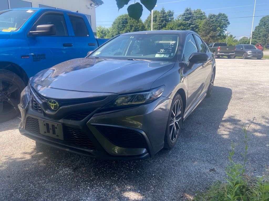 Used 2023 Predawn Gray Mica Toyota SE image 3