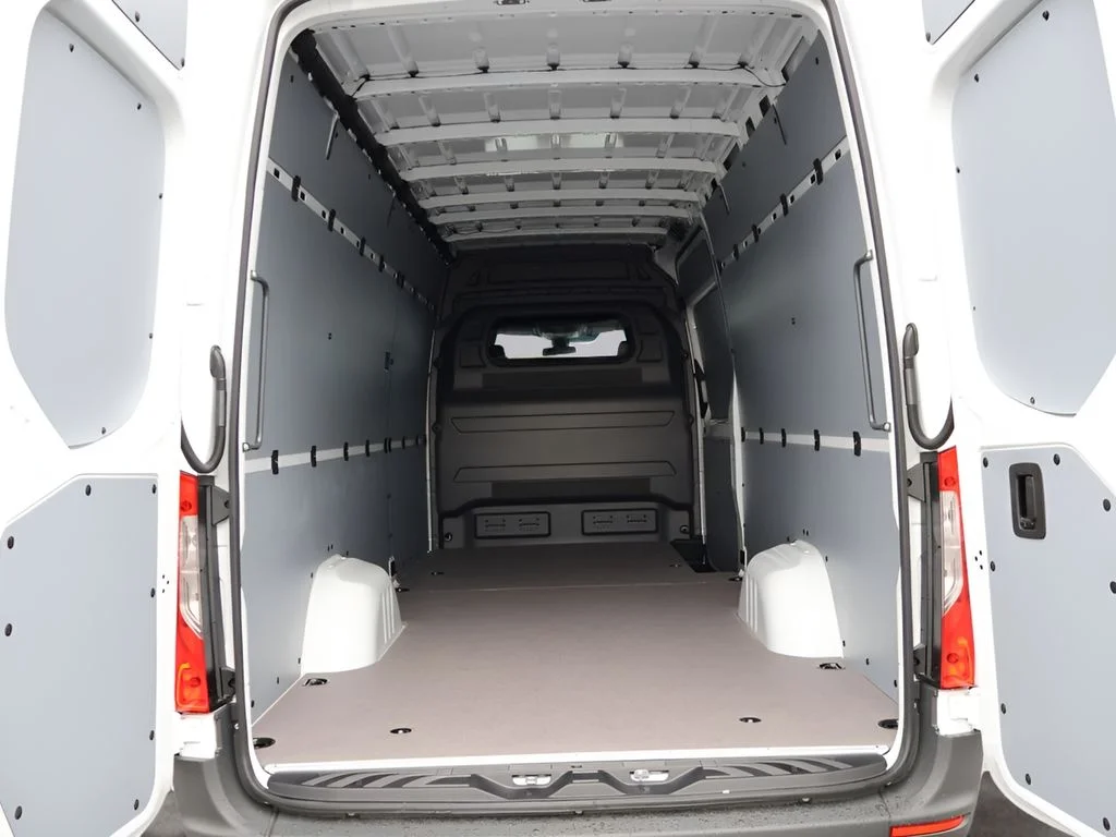 New 2026 Arctic White Mercedes-Benz Cargo 170 WB image 21