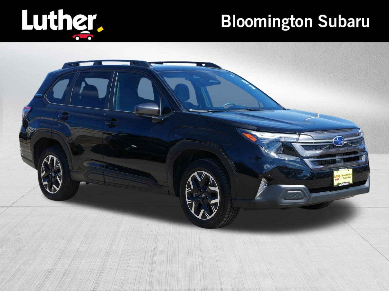 Used 2025 Crystal Black Silica Subaru Premium image 1