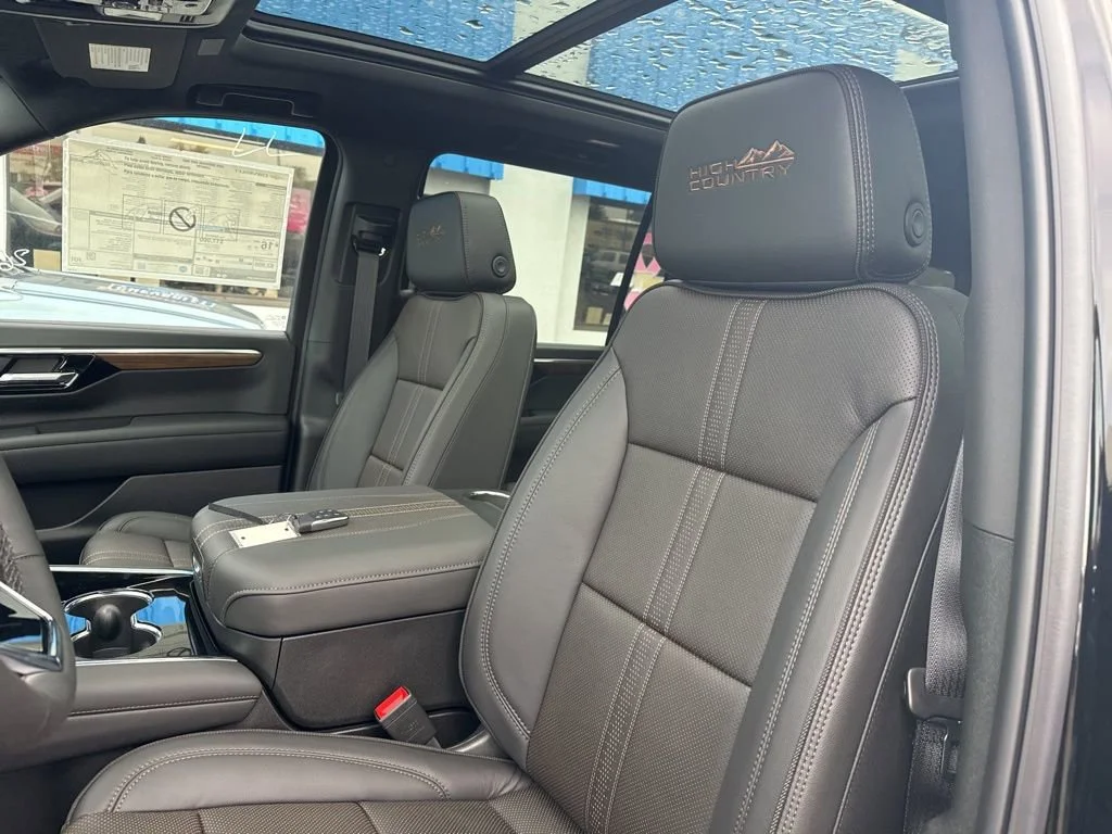 2026 Chevrolet Suburban High Country - Photo 30