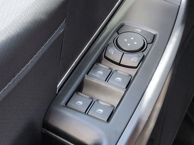 New 2026 Oxford White Ford XLT image 24