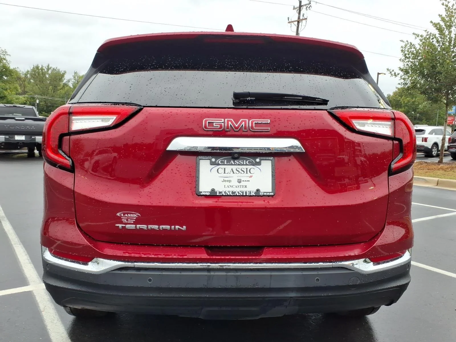 Used 2023 Volcanic Red Tintcoat GMC SLT image 15