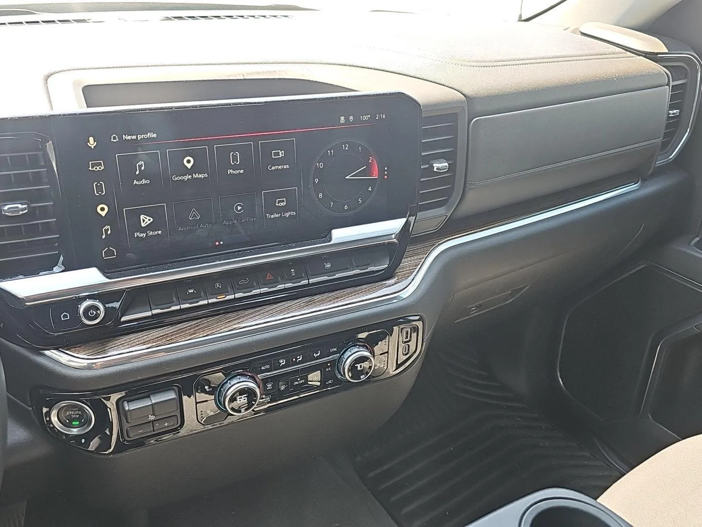 Used 2025 Summit White GMC Elevation image 16