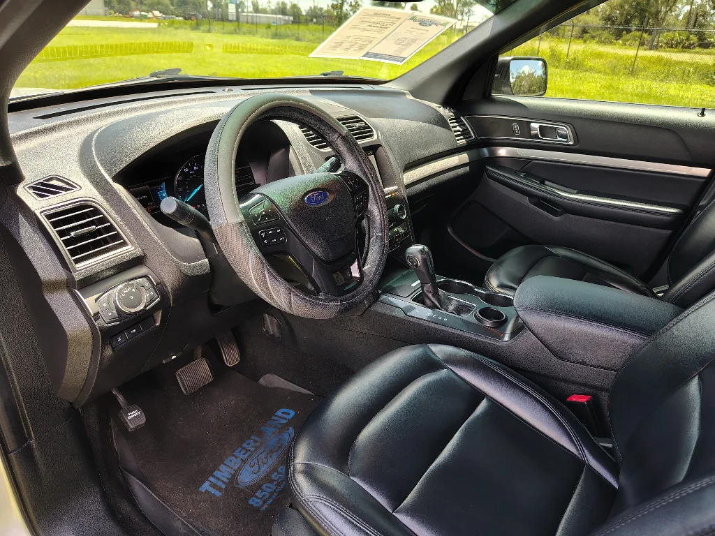 Used 2019 Ingot Silver Metallic Ford XLT Premium image 16