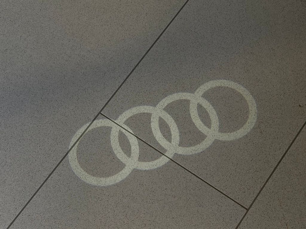 Used 2023 Glacier White Audi 40 Premium image 38