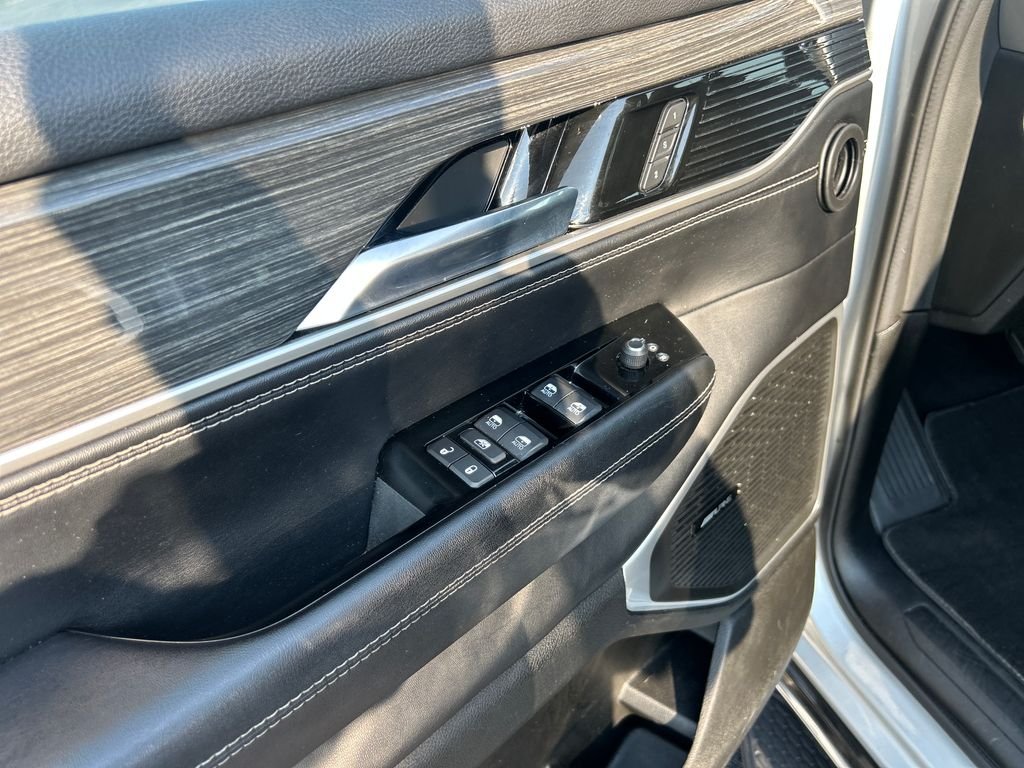 Used 2022 Silver Jeep Series II image 11