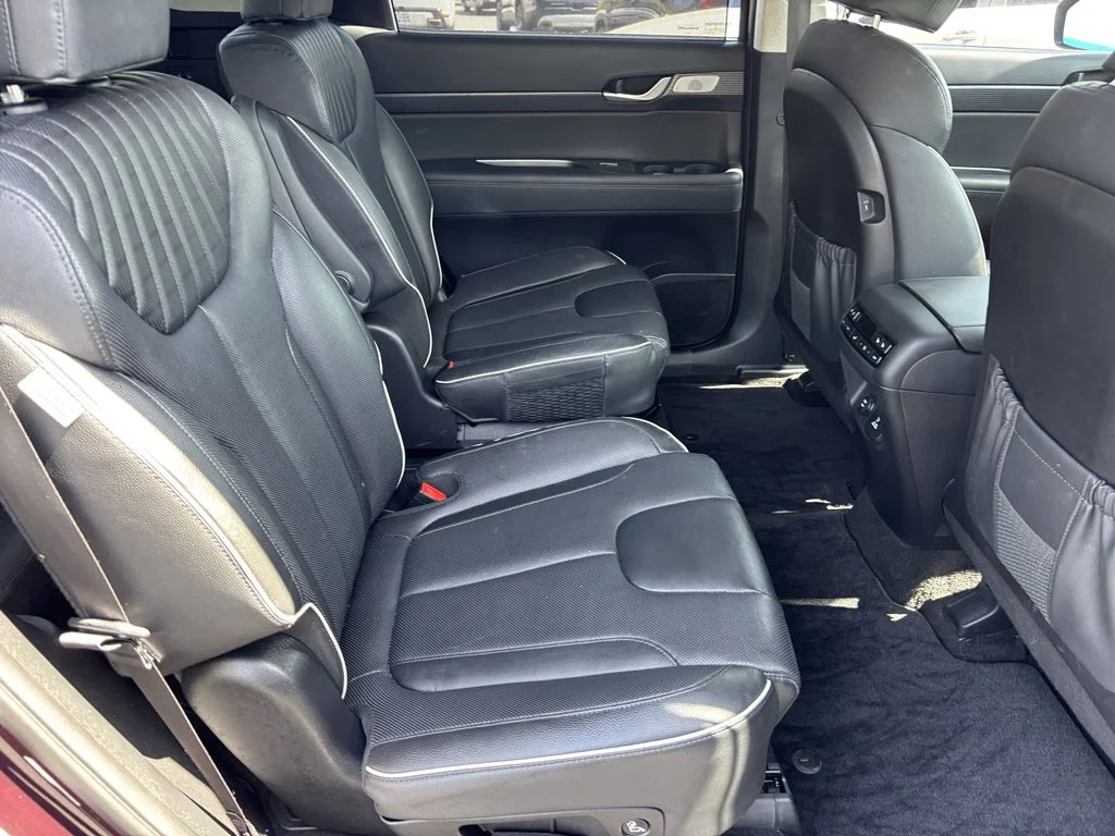 Used 2023 Red Hyundai Limited image 18