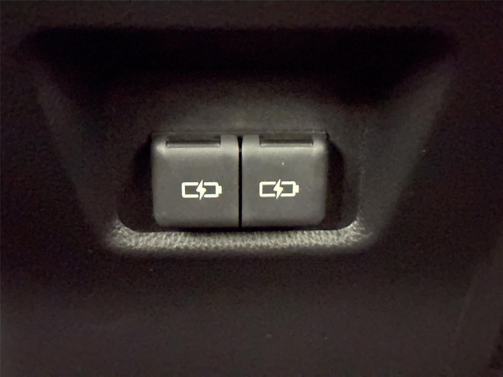 Used 2022 Silver Sky Metallic Toyota XLE image 34