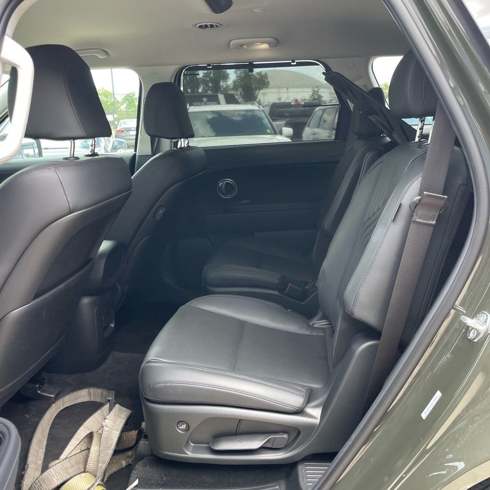 Used 2026 Black Hyundai SEL image 7