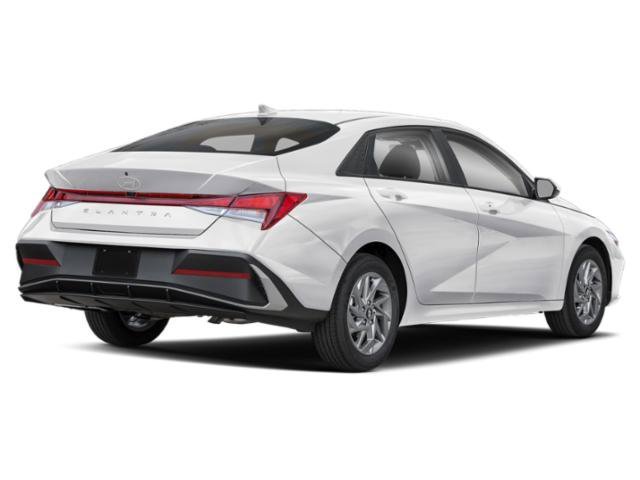 Used 2024 Serenity White Hyundai SEL image 2