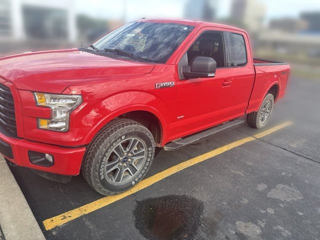 Used 2016 Red Ford XLT image 1