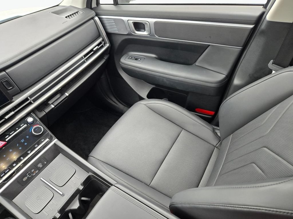 Used 2024 White Hyundai XRT image 17