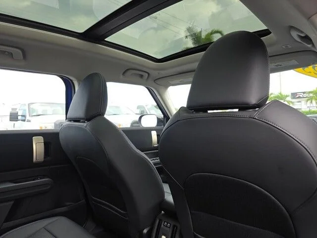 Used 2025 Blue MINI Cooper S ALL4 image 29