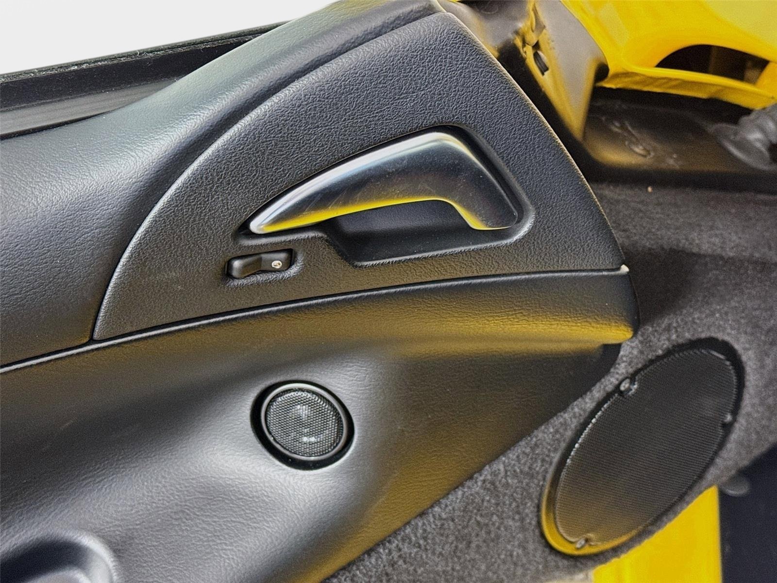 Used 2001 Viper Race Yellow Clearcoat Dodge GTS image 17