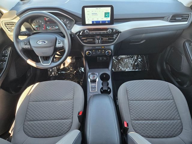 Used 2022 White Ford SE image 8