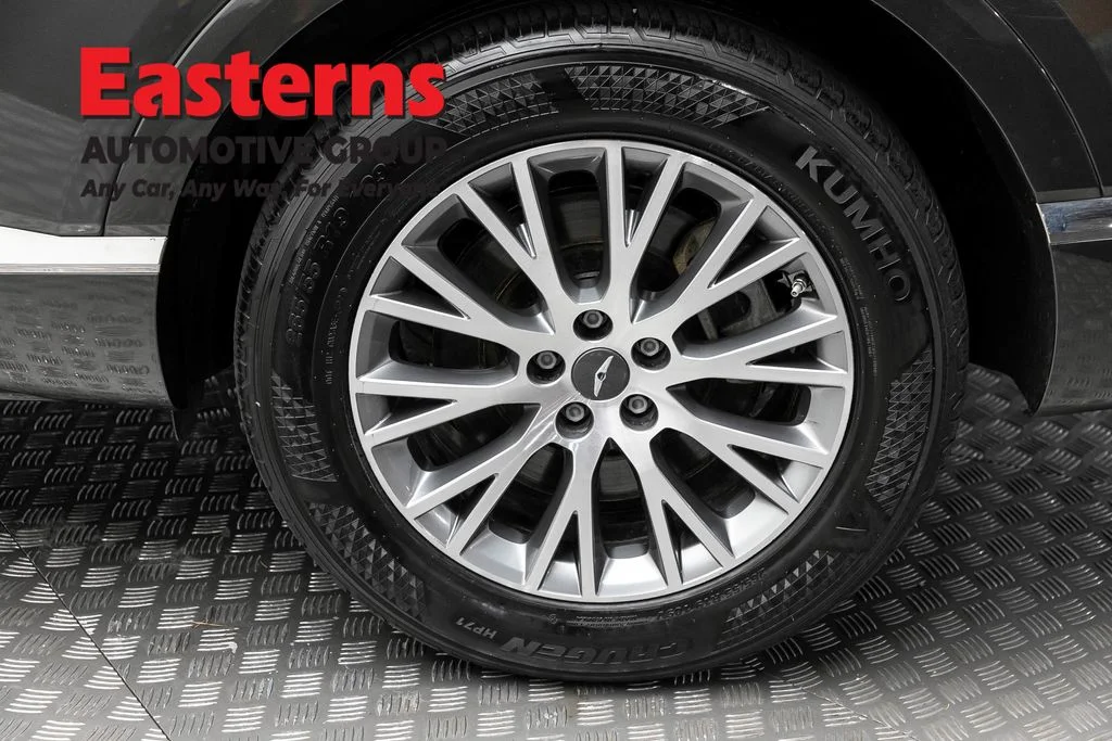 Used 2024 Gray Genesis 2.5T image 8