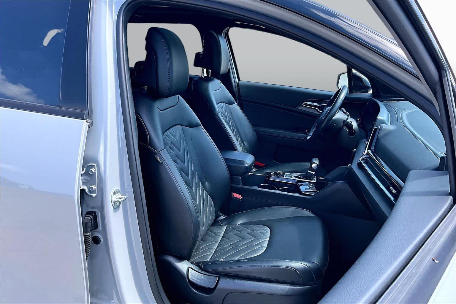 Used 2024 Wolf Gray/Ebony Black Roof Kia X-Pro image 8