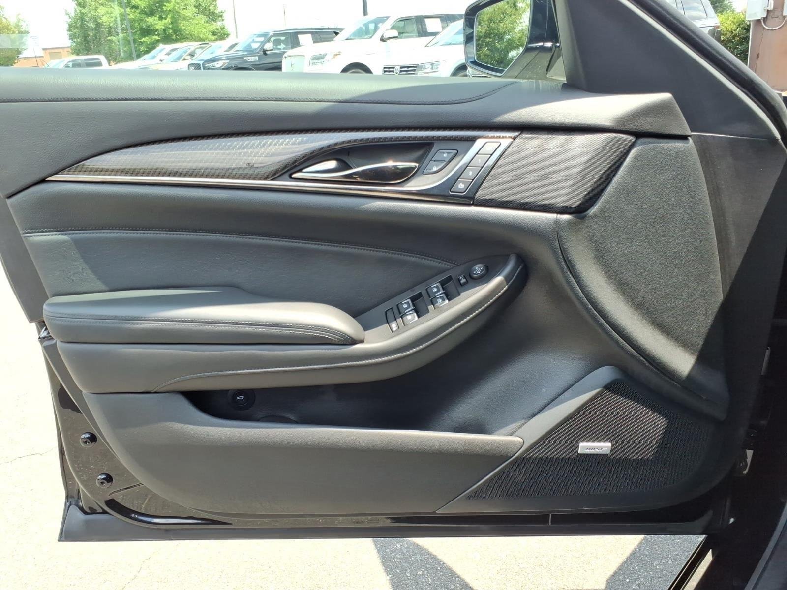 Used 2019 Black Raven Cadillac Luxury AWD image 28