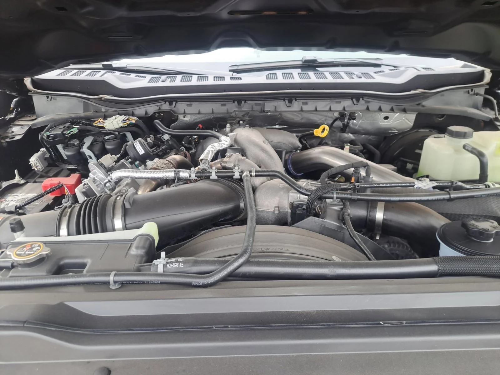 New 2026 Agate Black Metallic Ford LARIAT image 30