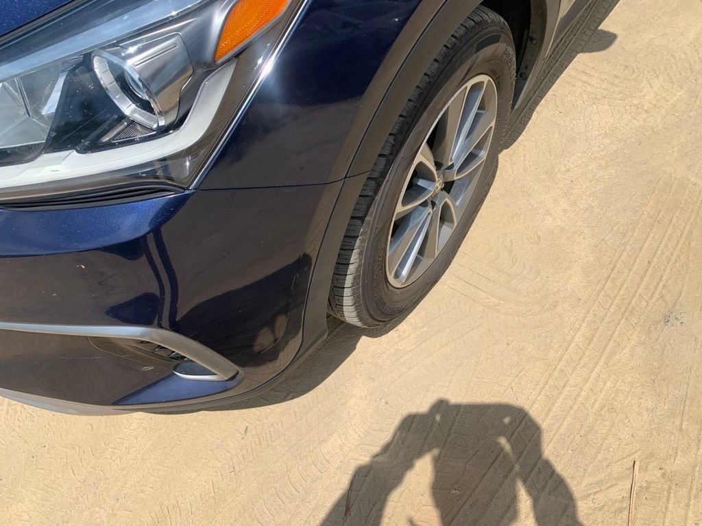 Used 2018 Storm Blue Hyundai SE image 2