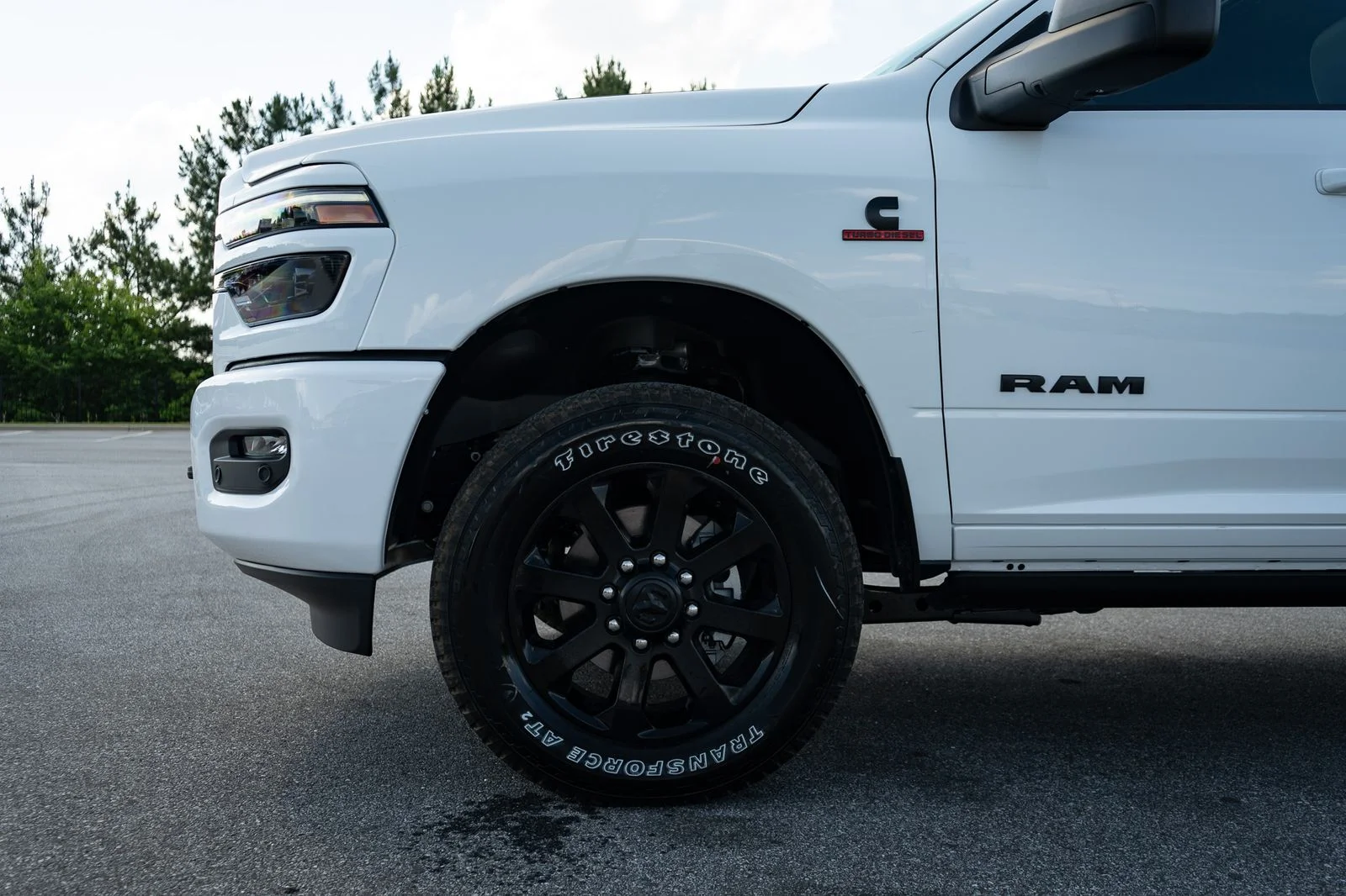 New 2026 Bright White Clear-Coat Exterior Paint RAM Laramie image 11