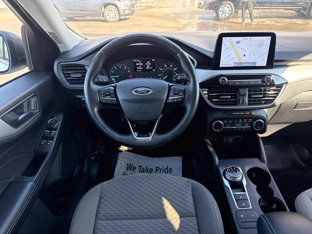 Certified Used 2022 White Metallic Ford SE image 21