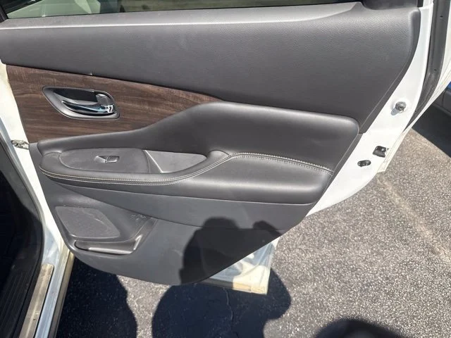 Used 2023 White Nissan Platinum image 26