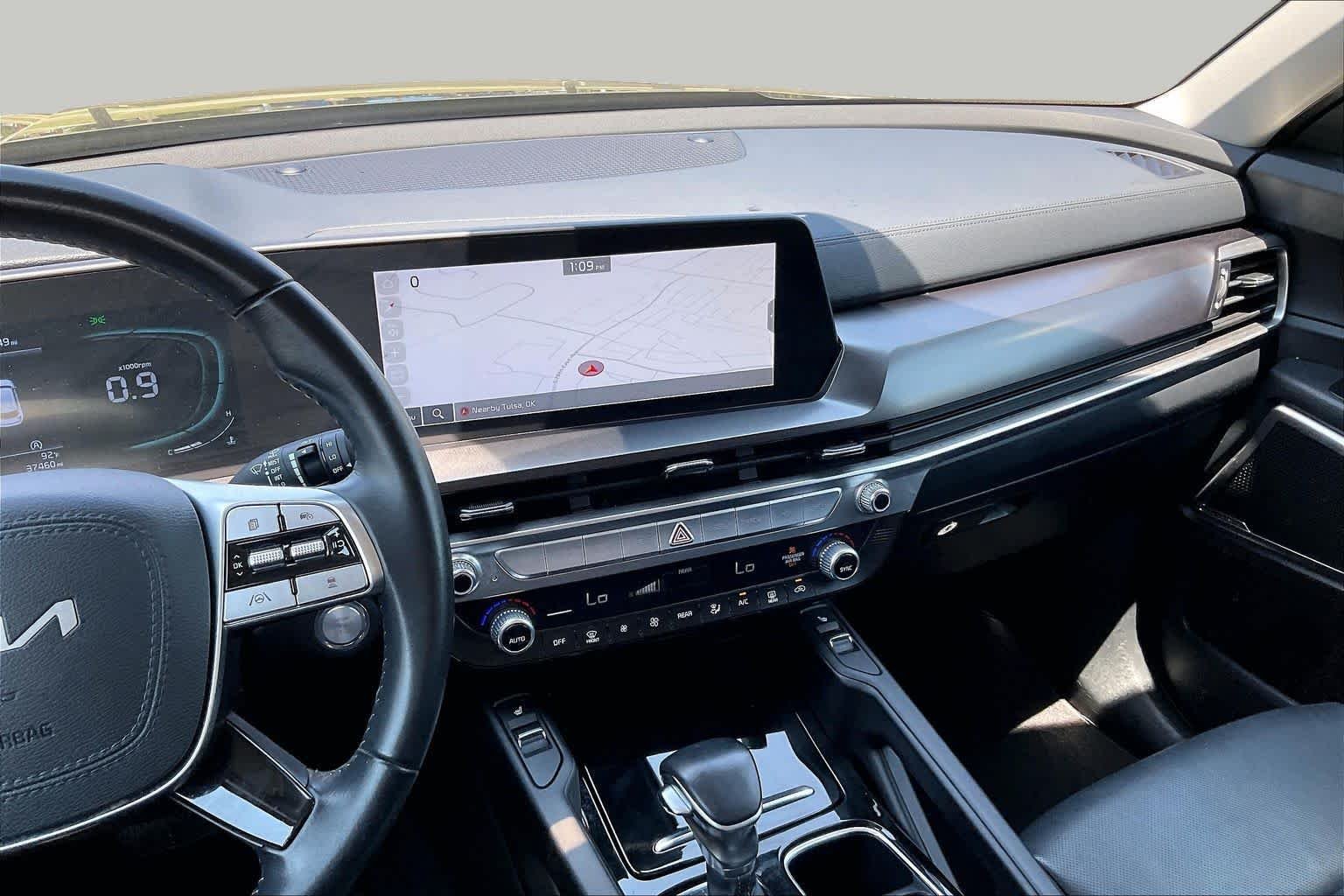 Used 2025 Dark Moss Kia S image 7