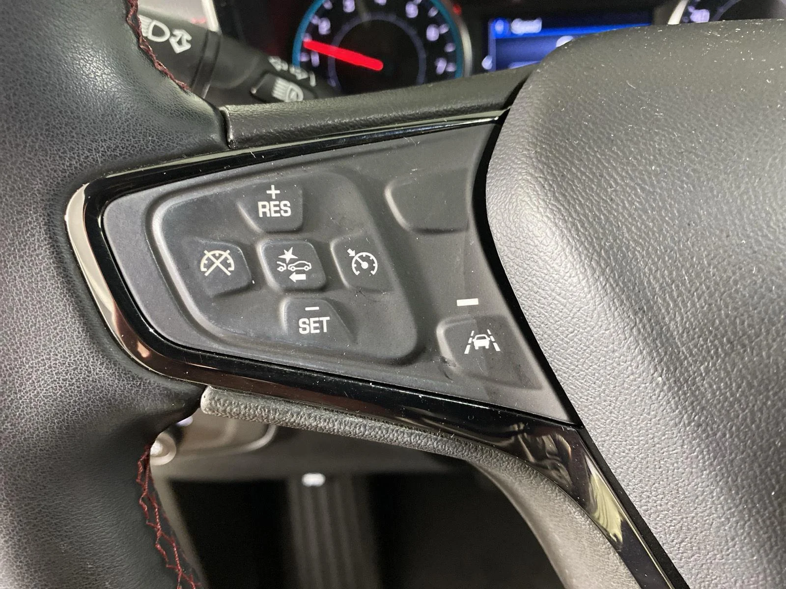 Used 2023 Summit White Chevrolet RS image 14