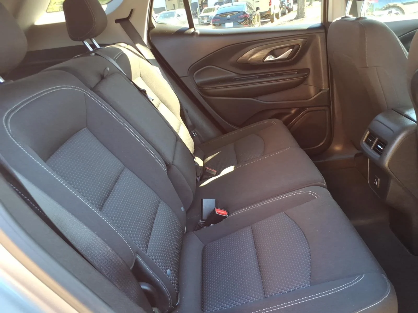 Used 2024 Sterling Metallic GMC SLE image 25