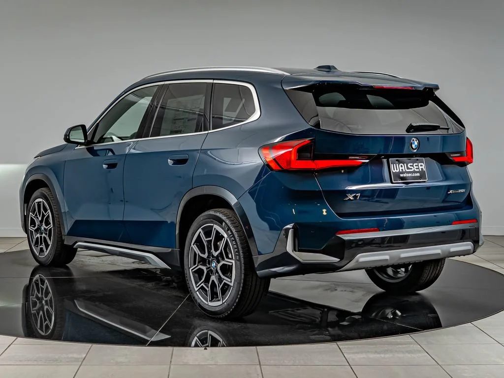 New 2026 Night Dusk Blue Metallic BMW xDrive28i image 7