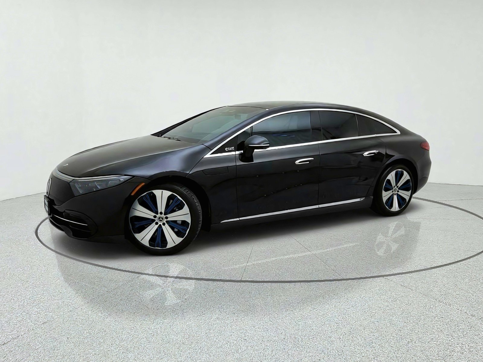 Certified Used 2024 Obsidian Black Metallic Mercedes-Benz EQS 450 image 15