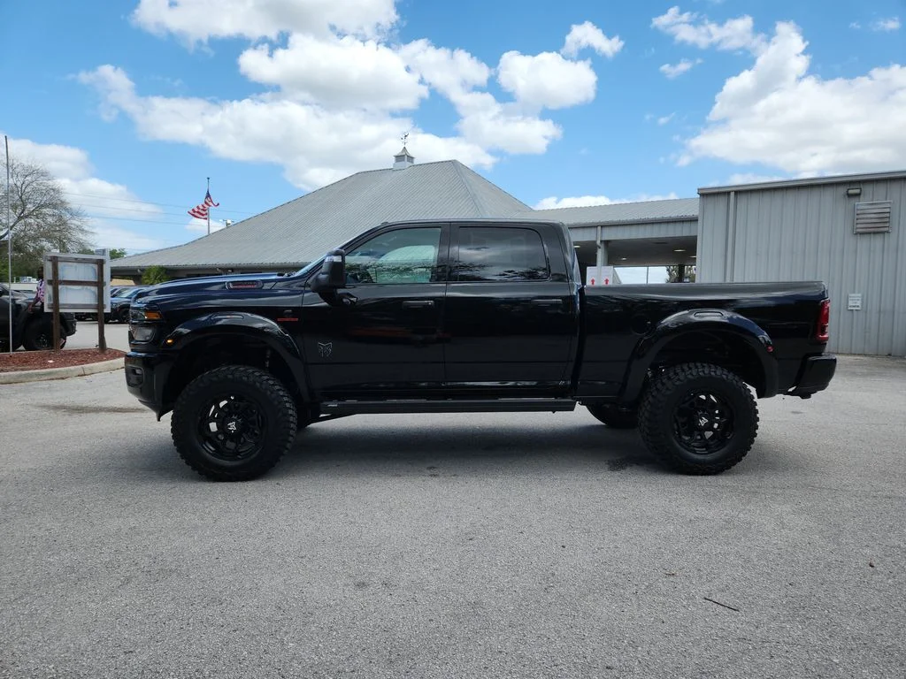 New 2026 Diamond Black Crystal Pearl-Coat Exterior Paint RAM Big Horn image 6