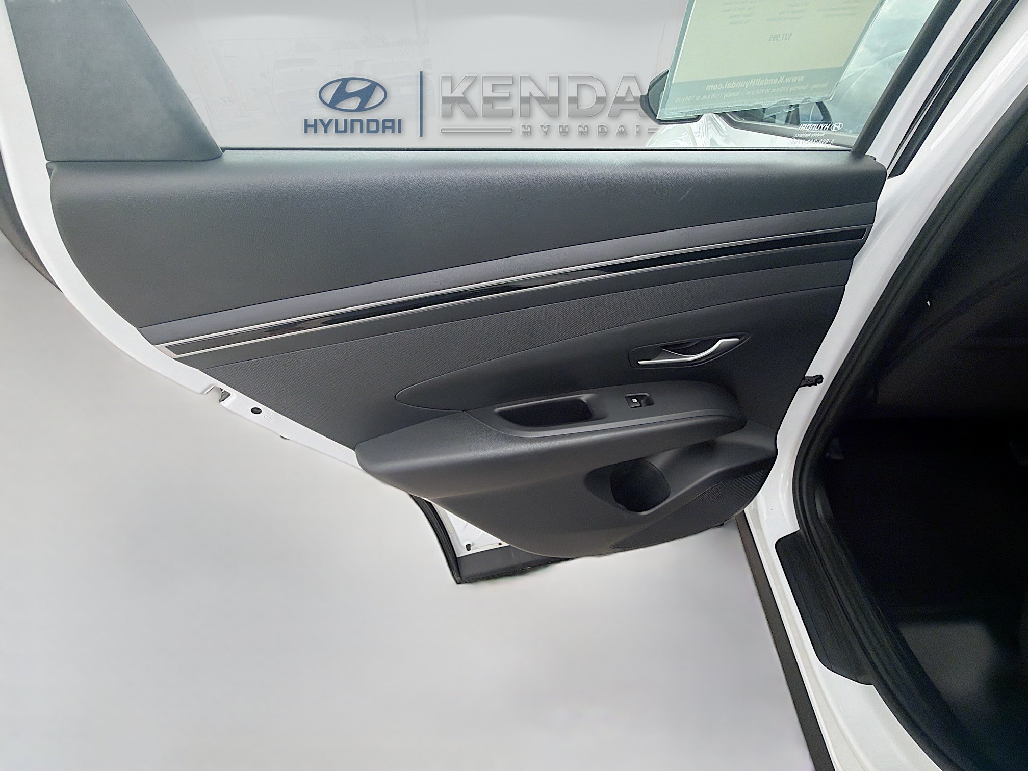 Used 2024 White Pearl Hyundai SE image 22