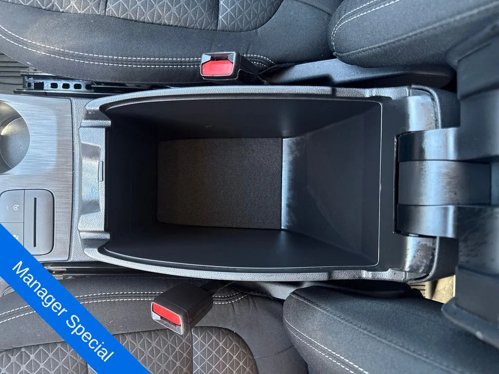 Used 2024 Silver Ford Active image 27